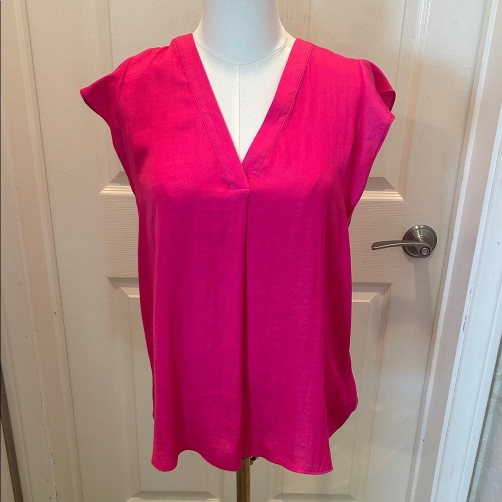 Chic Fuchsia Women's V-Neck Blouse Women's Size Medium
